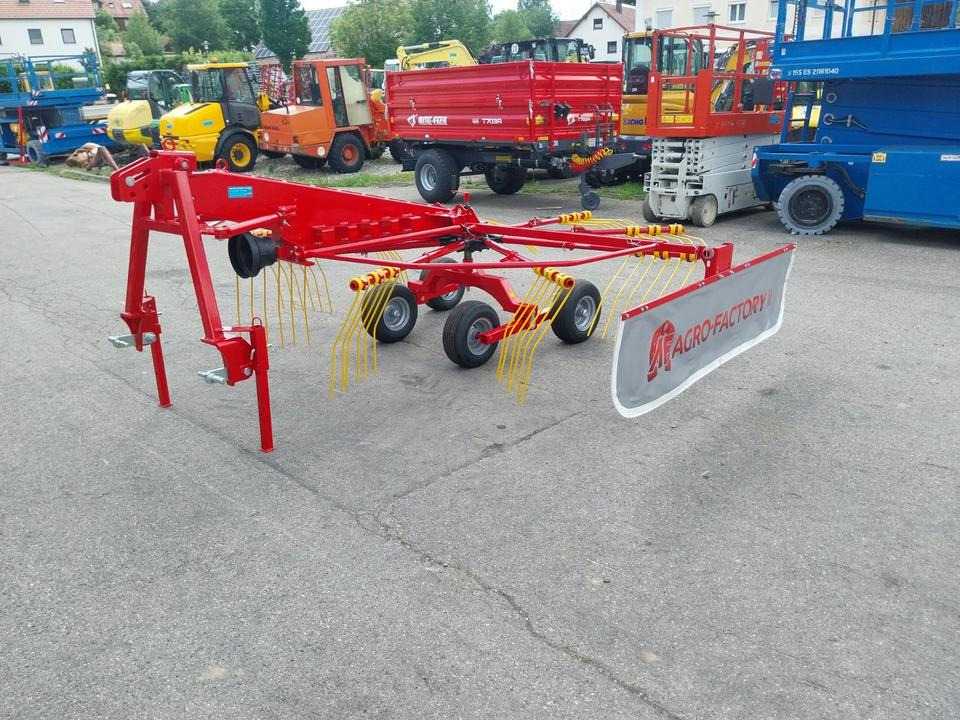 Neuen Kreiselschwader Schwader 3,5m KN-350 Pöttinger - Сеноворошилка: фото 1 Neuen Kreiselschwader Schwader 3,5m KN-350 Pöttinger - Сеноворошилка: фото 1