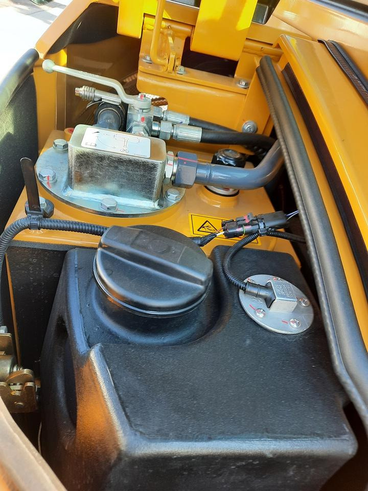 Neuen XCMG XE35E Kubota Minibagger Bagger Radlader Raupenbagger - Мини-экскаватор: фото 5 Neuen XCMG XE35E Kubota Minibagger Bagger Radlader Raupenbagger - Мини-экскаватор: фото 5