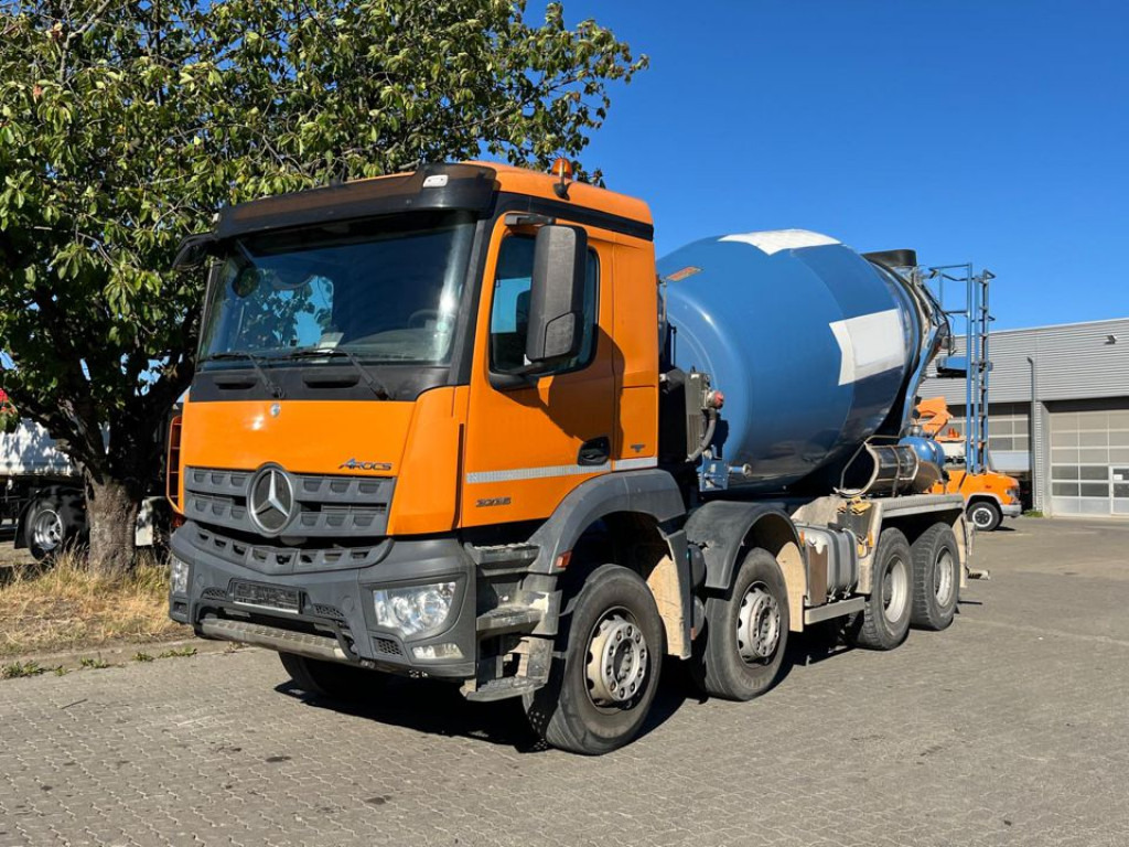 MERCEDES-BENZ Arocs 3236 8x4 Betonmischer Deutsch Top AP Achsen - Грузовик: фото 1 MERCEDES-BENZ Arocs 3236 8x4 Betonmischer Deutsch Top AP Achsen - Грузовик: фото 1
