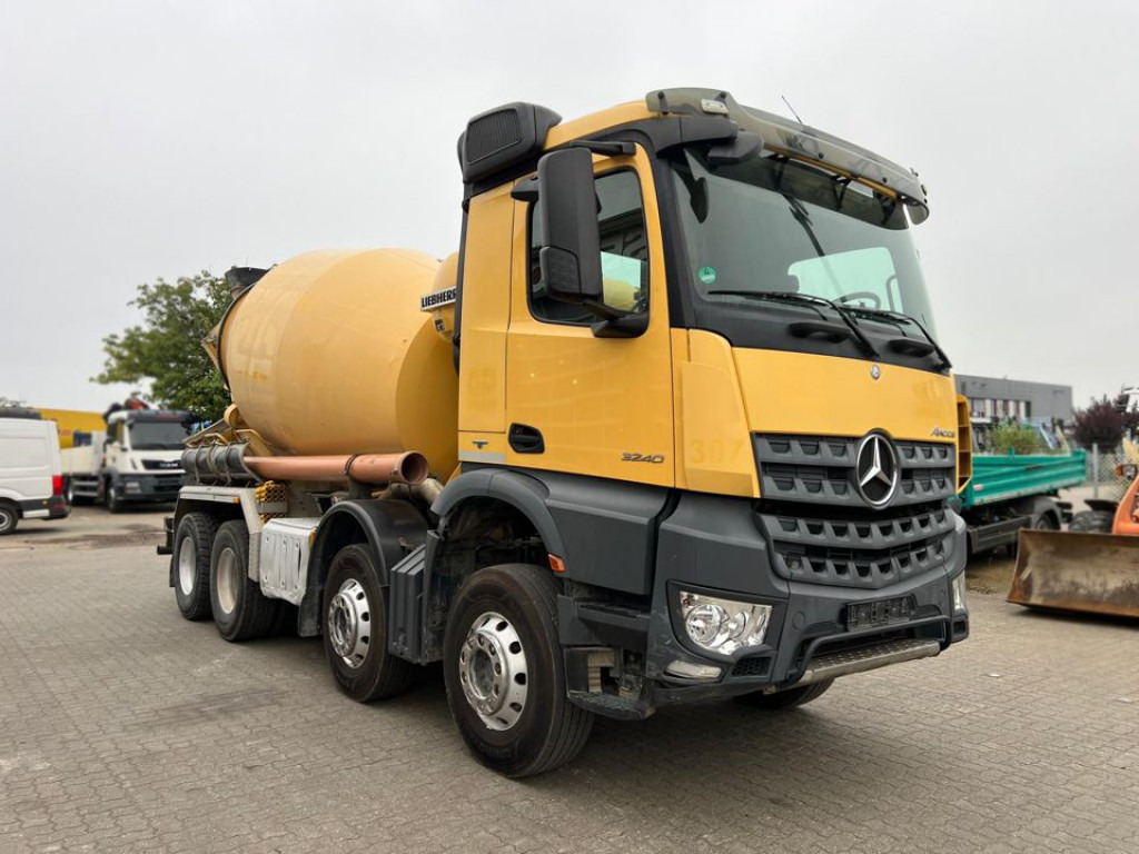 MERCEDES-BENZ Arocs 3240 B 8x4 Betonmischer Deutsch Top Liebherr - Грузовик: фото 2 MERCEDES-BENZ Arocs 3240 B 8x4 Betonmischer Deutsch Top Liebherr - Грузовик: фото 2
