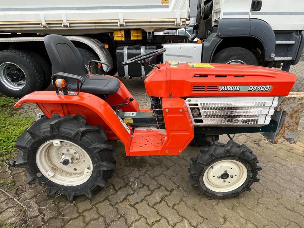 KUBOTA Trecker 1400 Diverse mit Zapfwelle am Heck und Heuwender - Минитрактор: фото 5 KUBOTA Trecker 1400 Diverse mit Zapfwelle am Heck und Heuwender - Минитрактор: фото 5