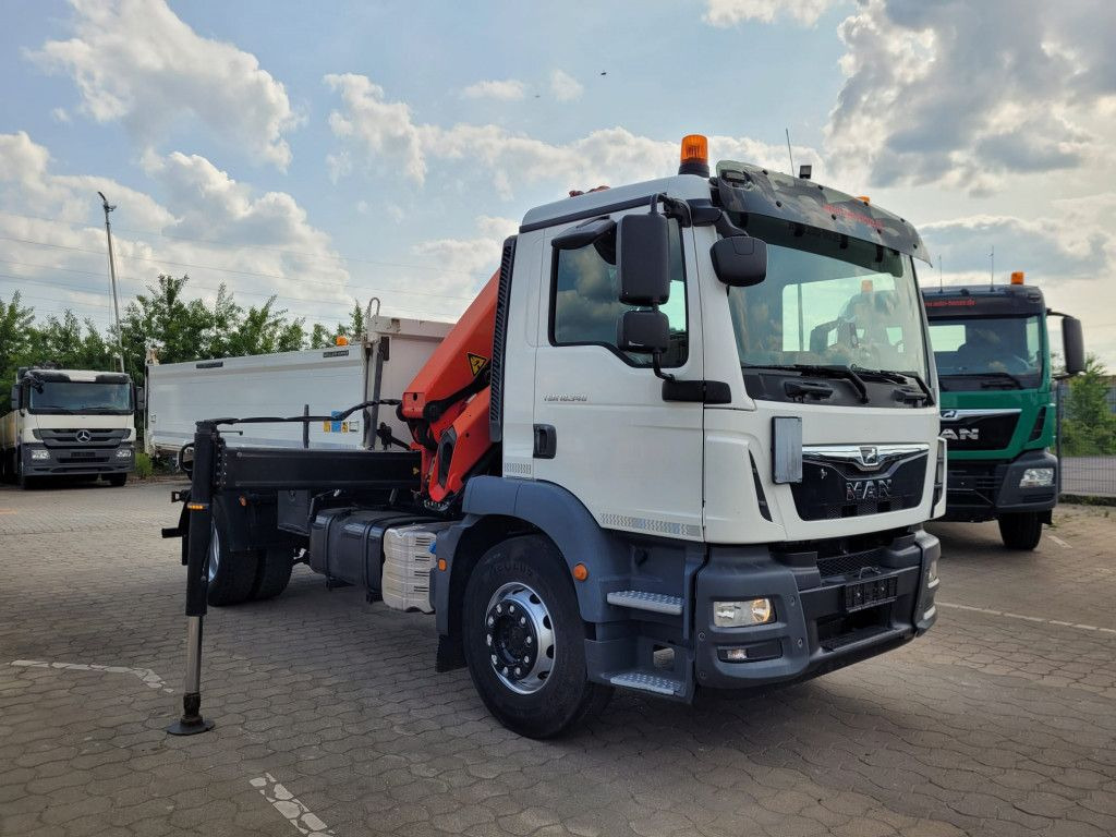 MAN TG-M 18.340 4x2 2-Achs Kipper Kran Palf. PK 130 - Самосвал, Автоманипулятор: фото 2 MAN TG-M 18.340 4x2 2-Achs Kipper Kran Palf. PK 130 - Самосвал, Автоманипулятор: фото 2