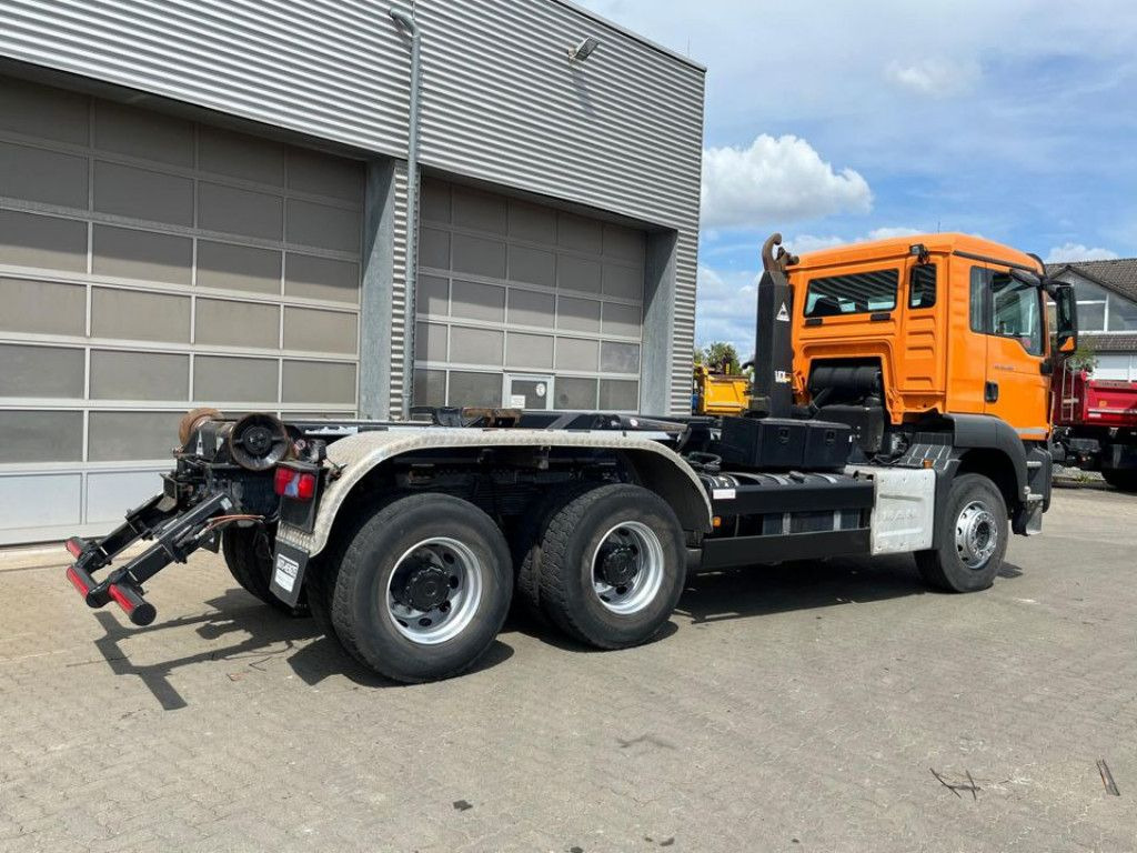 MAN TG-S 26.460 6x4 BB Abrollkipper kurzer Radstand - Крюковой мультилифт: фото 4 MAN TG-S 26.460 6x4 BB Abrollkipper kurzer Radstand - Крюковой мультилифт: фото 4