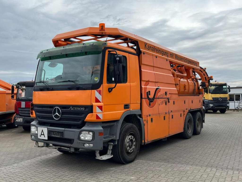MERCEDES-BENZ Actros 2644 L 6x4 Saug + Spülwagen Kombi Saug+Spül super Zustand - Ассенизатор: фото 1 MERCEDES-BENZ Actros 2644 L 6x4 Saug + Spülwagen Kombi Saug+Spül super Zustand - Ассенизатор: фото 1