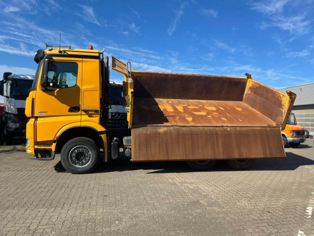 MERCEDES-BENZ Arocs 2663 6x4 3-Achs Kipper Meiller Bordmatik - Самосвал: фото 5 MERCEDES-BENZ Arocs 2663 6x4 3-Achs Kipper Meiller Bordmatik - Самосвал: фото 5