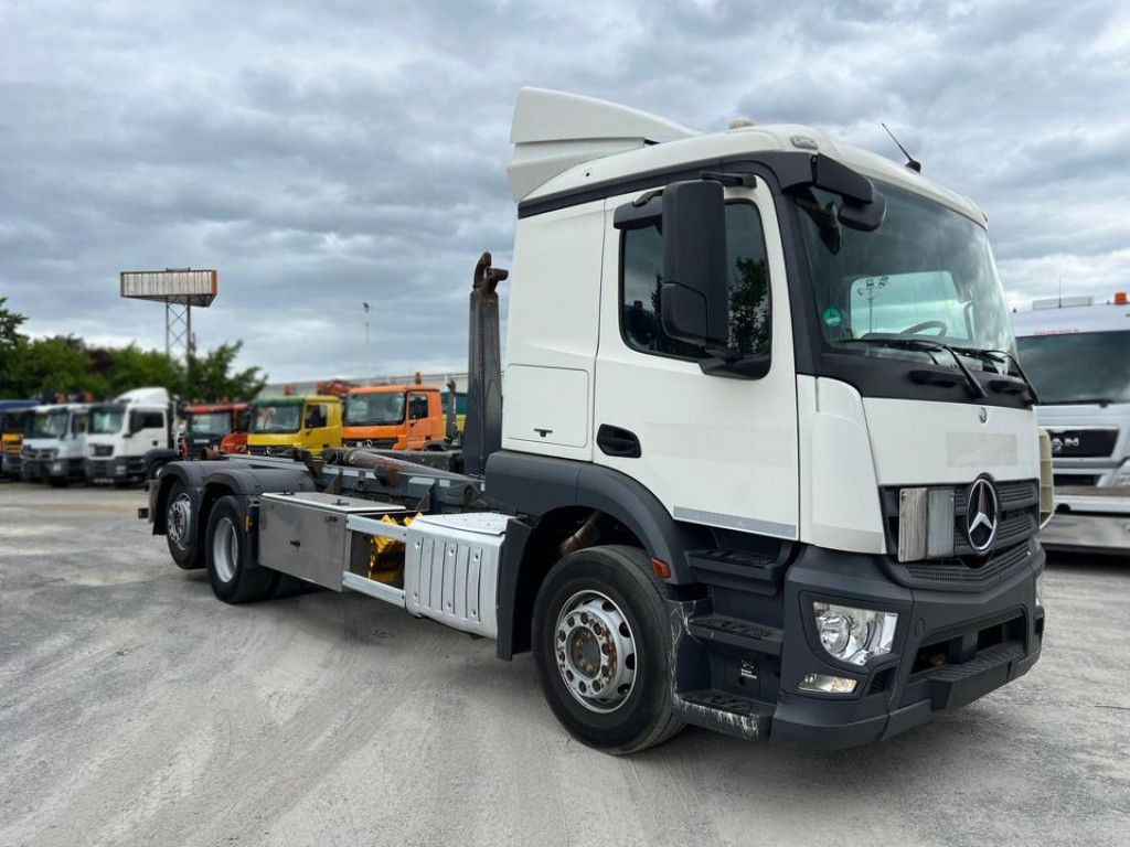 Mercedes-Benz Actros 2543 L 6x2 Abrollkipper MeillerLenk/Lift - Крюковой мультилифт: фото 2 Mercedes-Benz Actros 2543 L 6x2 Abrollkipper MeillerLenk/Lift - Крюковой мультилифт: фото 2