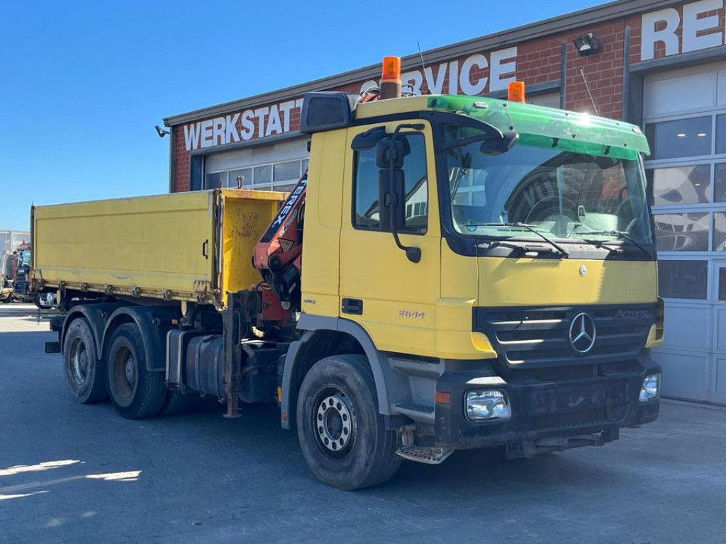 Mercedes-Benz Actros 2644 6x4 3-Achs Kipper Kran Funkt+Greifer - Самосвал, Автоманипулятор: фото 2 Mercedes-Benz Actros 2644 6x4 3-Achs Kipper Kran Funkt+Greifer - Самосвал, Автоманипулятор: фото 2