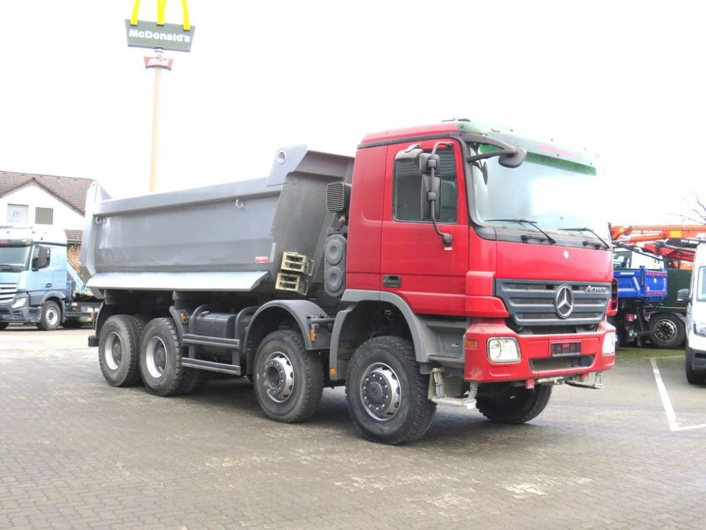 Mercedes-Benz Actros 4141 8x6 4 Achs Muldenkipper Kupplung, 1. - Самосвал: фото 2 Mercedes-Benz Actros 4141 8x6 4 Achs Muldenkipper Kupplung, 1. - Самосвал: фото 2