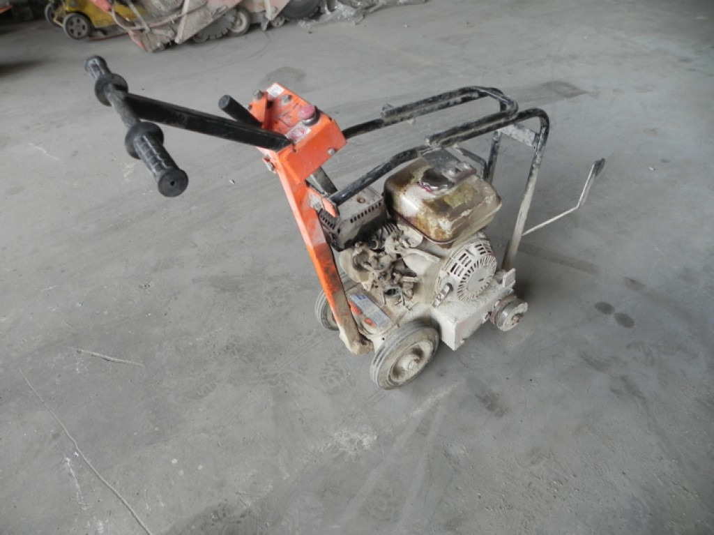 SAINT GOBAIN Norton Clipper C 51 Kleinteile - Строительная техника: фото 3 SAINT GOBAIN Norton Clipper C 51 Kleinteile - Строительная техника: фото 3