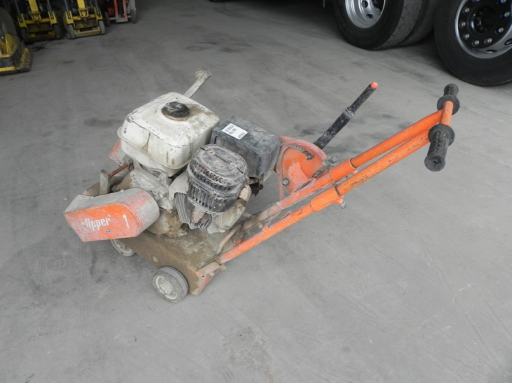 SAINT GOBAIN Norton Clipper C 85 Kleinteile - Строительная техника: фото 2 SAINT GOBAIN Norton Clipper C 85 Kleinteile - Строительная техника: фото 2