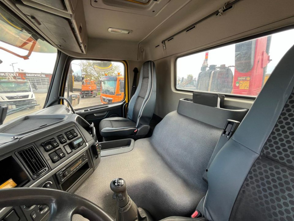 VOLVO (S) Truck FM 330 4x4 Pritsche Kran Singelreifen Funkfernbedienung - Грузовик бортовой/ Платформа, Автоманипулятор: фото 2 VOLVO (S) Truck FM 330 4x4 Pritsche Kran Singelreifen Funkfernbedienung - Грузовик бортовой/ Платформа, Автоманипулятор: фото 2