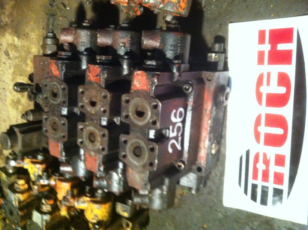LINDE 668A0516487641 668A05 6688 + 668A05 5658 - 3 SEKCYJNY - Гидравлический клапан для Строительной техники: фото 1 LINDE 668A0516487641 668A05 6688 + 668A05 5658 - 3 SEKCYJNY - Гидравлический клапан для Строительной техники: фото 1