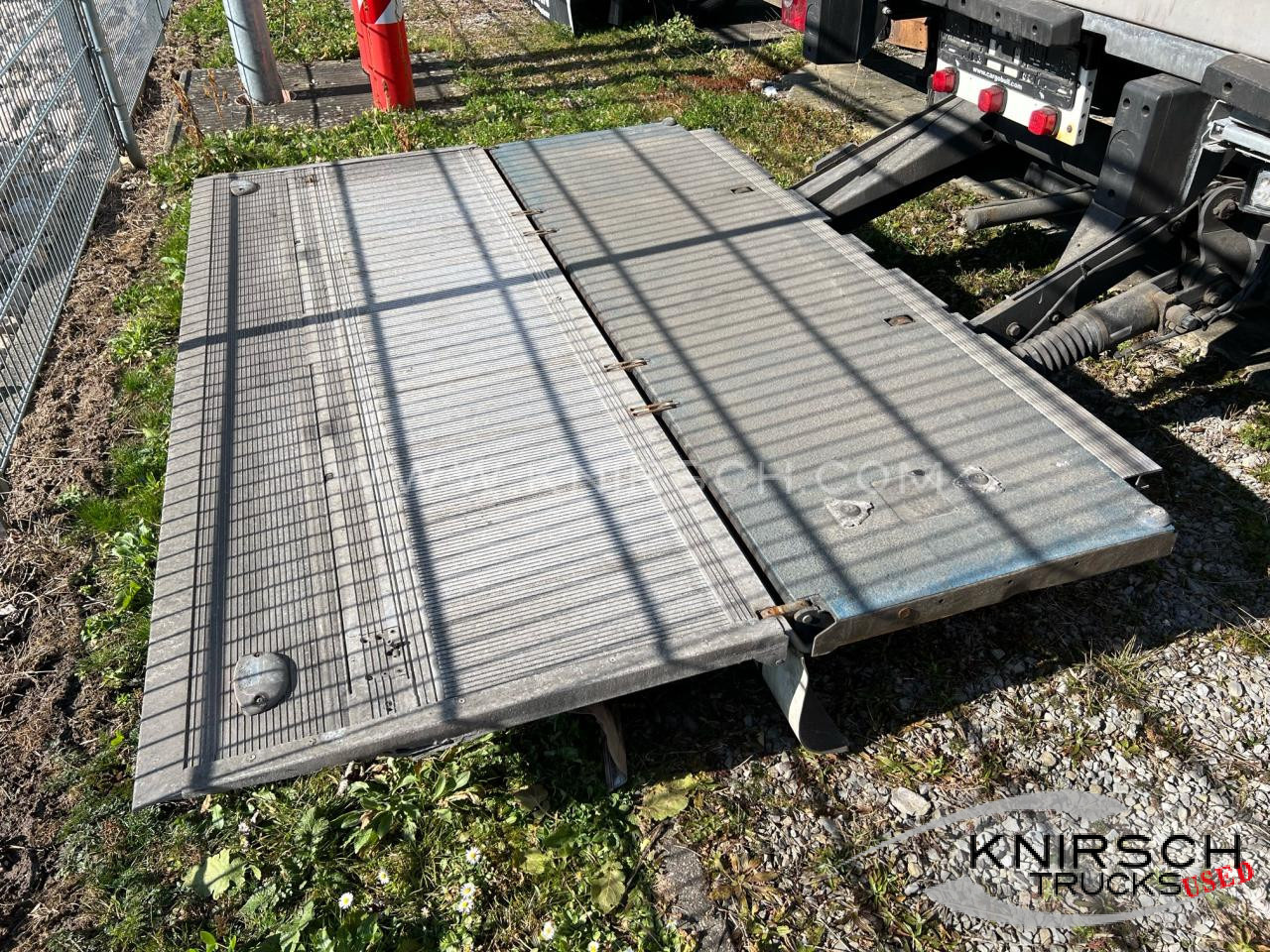 SCHMITZ SKO 24 Doppelstock, LBW 2000 kg, Liftachse - Полуприцеп-рефрижератор: фото 5 SCHMITZ SKO 24 Doppelstock, LBW 2000 kg, Liftachse - Полуприцеп-рефрижератор: фото 5