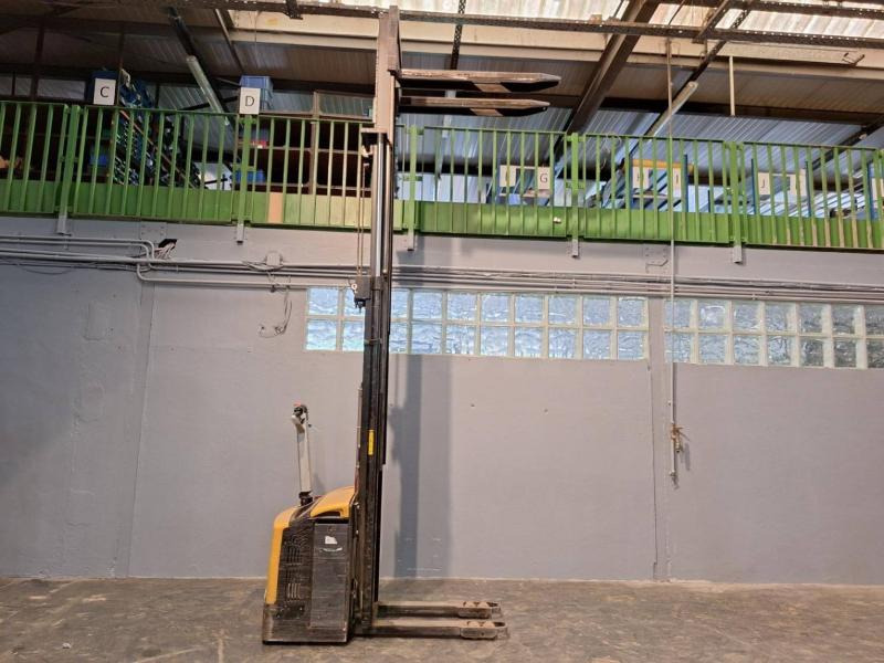 Штабелер Caterpillar NSP16N: фото 17 Штабелер Caterpillar NSP16N: фото 17