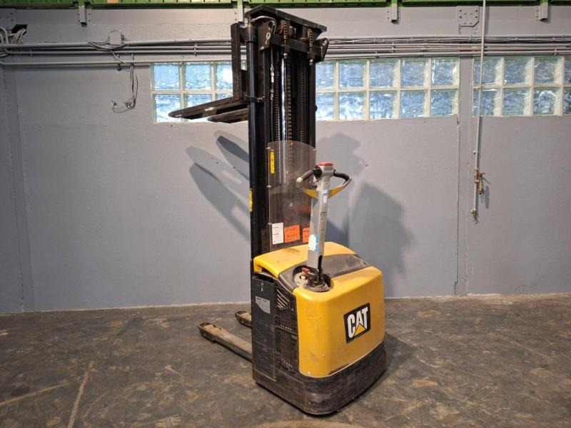 Штабелер Caterpillar NSP16N: фото 10 Штабелер Caterpillar NSP16N: фото 10