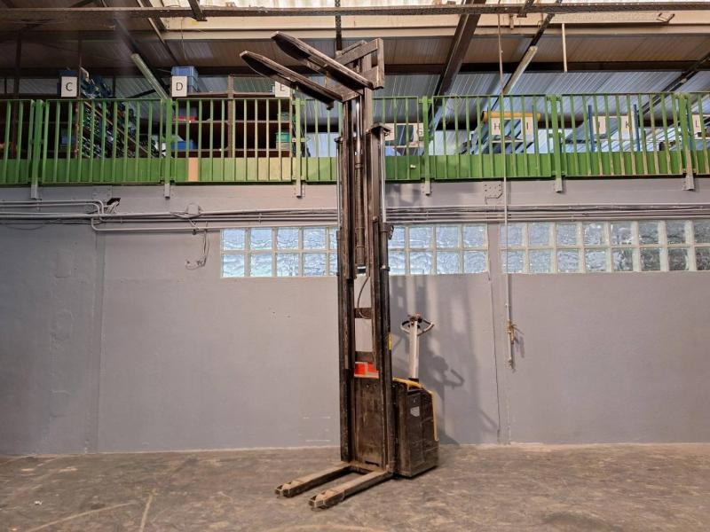 Штабелер Caterpillar NSP16N: фото 13 Штабелер Caterpillar NSP16N: фото 13