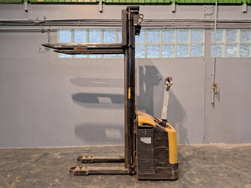 Штабелер Caterpillar NSP16N: фото 11 Штабелер Caterpillar NSP16N: фото 11