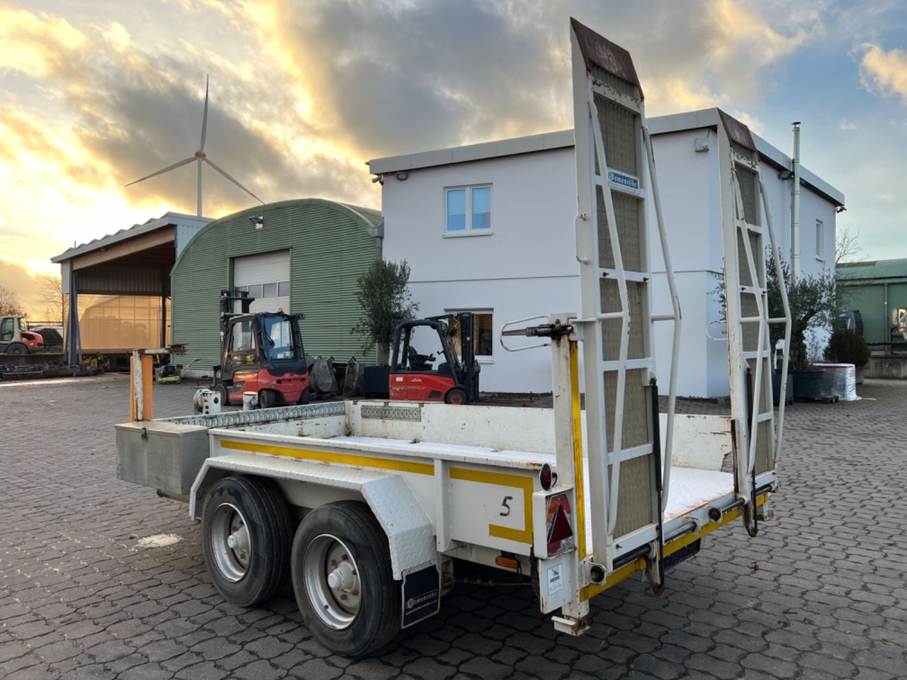 Blomenröhr 552/6900 Tieflader, Rampen, 6,9 to. zGG, TÜV neu - Низкорамный прицеп: фото 3 Blomenröhr 552/6900 Tieflader, Rampen, 6,9 to. zGG, TÜV neu - Низкорамный прицеп: фото 3