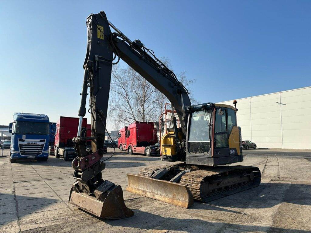 Volvo ECR145EL - Гусеничный экскаватор: фото 4 Volvo ECR145EL - Гусеничный экскаватор: фото 4