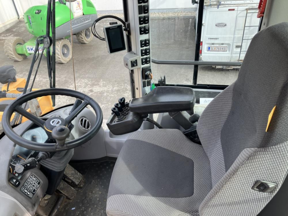 Колёсный погрузчик Volvo L180H: фото 13