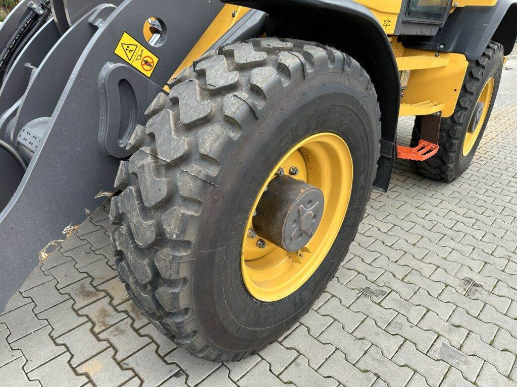 Колёсный погрузчик Volvo L45HS: фото 21
