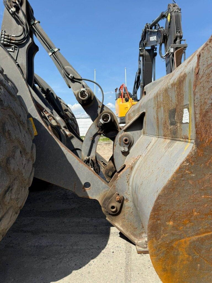 Колёсный погрузчик Volvo L60H: фото 19 Колёсный погрузчик Volvo L60H: фото 19