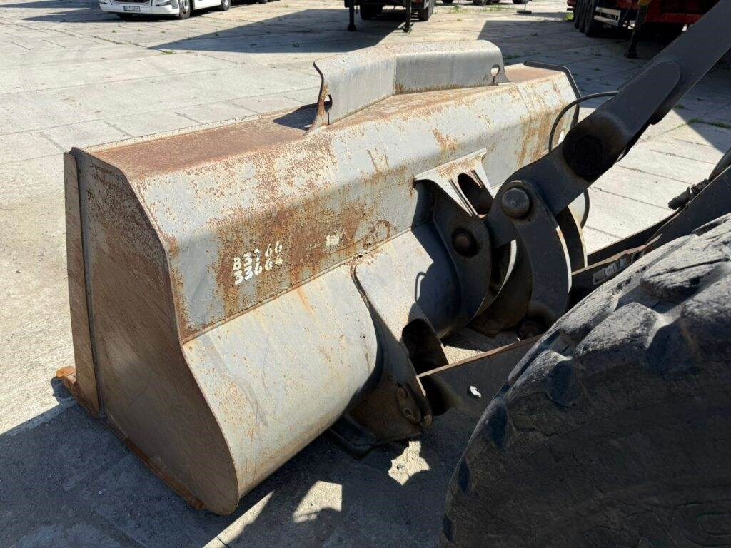 Колёсный погрузчик Volvo L60H: фото 20 Колёсный погрузчик Volvo L60H: фото 20