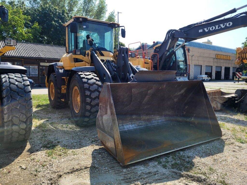 Volvo L70G - Колёсный погрузчик: фото 1 Volvo L70G - Колёсный погрузчик: фото 1