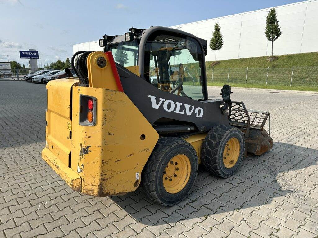 Volvo MC70C - Мини-погрузчик с бортовым поворотом: фото 2 Volvo MC70C - Мини-погрузчик с бортовым поворотом: фото 2