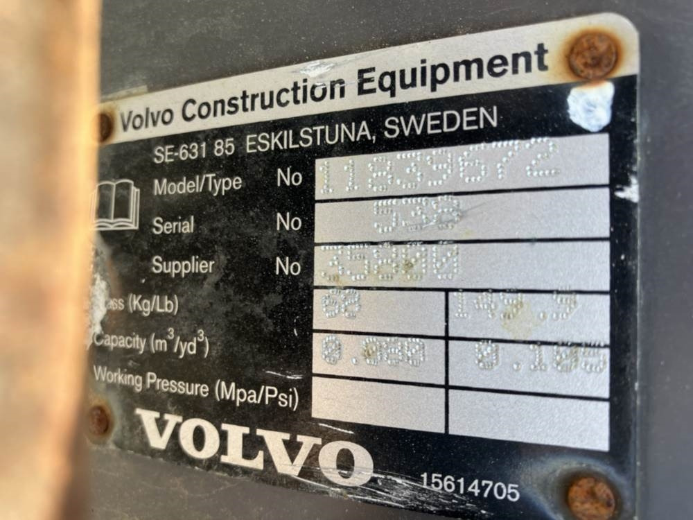 Volvo Tieflöffel mit Zähne - Festanbau - Экскаватор-погрузчик: фото 4 Volvo Tieflöffel mit Zähne - Festanbau - Экскаватор-погрузчик: фото 4