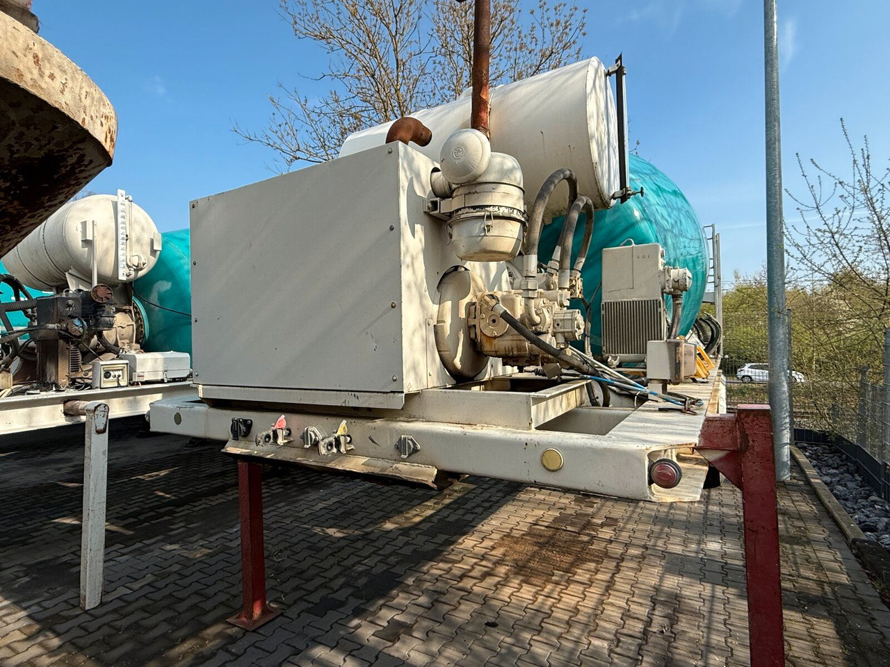 Betonmischer-Auflieger Stetter 10 m³ mit Motor - Автобетоносмеситель: фото 4 Betonmischer-Auflieger Stetter 10 m³ mit Motor - Автобетоносмеситель: фото 4