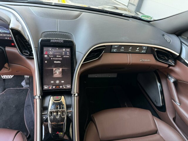 Ferrari Roma Coupe Schwarz - Купе: фото 4 Ferrari Roma Coupe Schwarz - Купе: фото 4