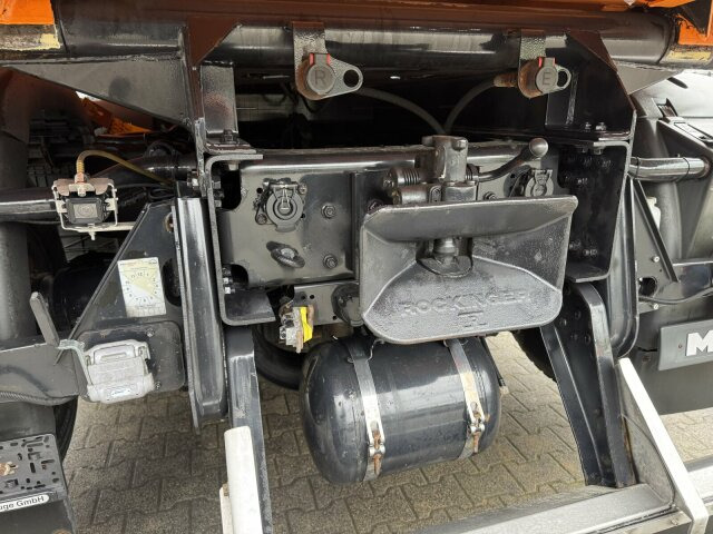 MAN TGS 28.400 6x4-4 Kipper Kran Palfinger PK9002 - Самосвал, Автоманипулятор: фото 3 MAN TGS 28.400 6x4-4 Kipper Kran Palfinger PK9002 - Самосвал, Автоманипулятор: фото 3