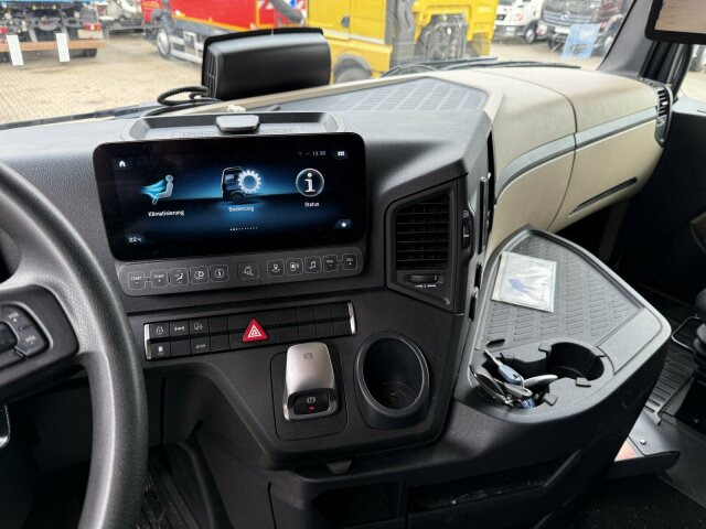 Mercedes-Benz ACTROS 2543 6x2 Wechselaufbau BDF AHK 2 Betten - Грузовик-контейнеровоз/ Сменный кузов: фото 3 Mercedes-Benz ACTROS 2543 6x2 Wechselaufbau BDF AHK 2 Betten - Грузовик-контейнеровоз/ Сменный кузов: фото 3