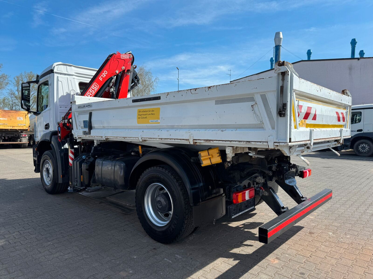 Mercedes-Benz AROCS 1832 4x2 Euro 6 Kipper Kran FASSI F120FB - Самосвал, Автоманипулятор: фото 5 Mercedes-Benz AROCS 1832 4x2 Euro 6 Kipper Kran FASSI F120FB - Самосвал, Автоманипулятор: фото 5