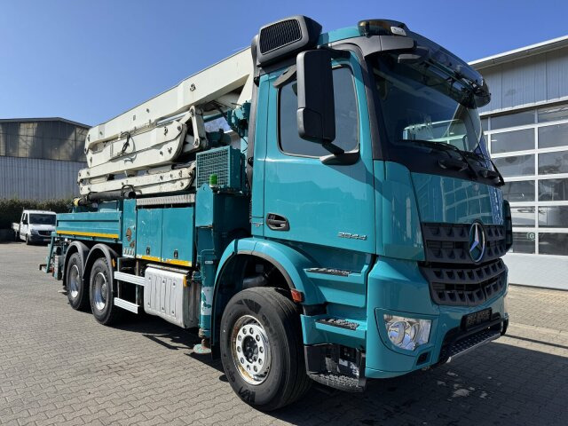 Mercedes-Benz AROCS 2844 6x4 Euro 6 Betonpumpe SERMAC 5Z33 - Автобетононасос: фото 1 Mercedes-Benz AROCS 2844 6x4 Euro 6 Betonpumpe SERMAC 5Z33 - Автобетононасос: фото 1