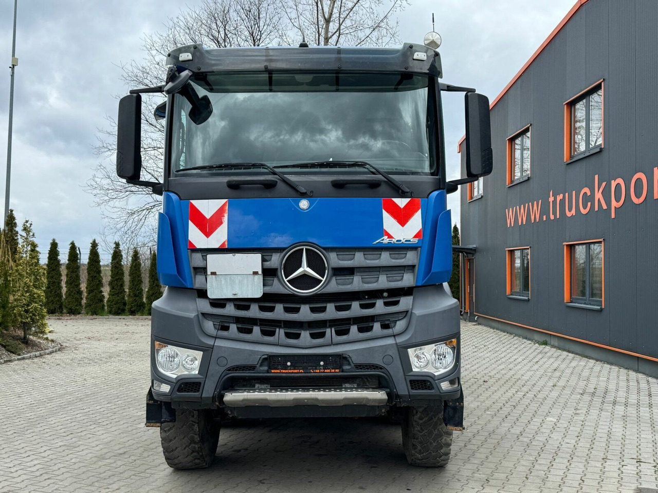 Mercedes-Benz AROCS 4145 8x8 EURO6 Muldenkipper TOP! - Самосвал: фото 3 Mercedes-Benz AROCS 4145 8x8 EURO6 Muldenkipper TOP! - Самосвал: фото 3