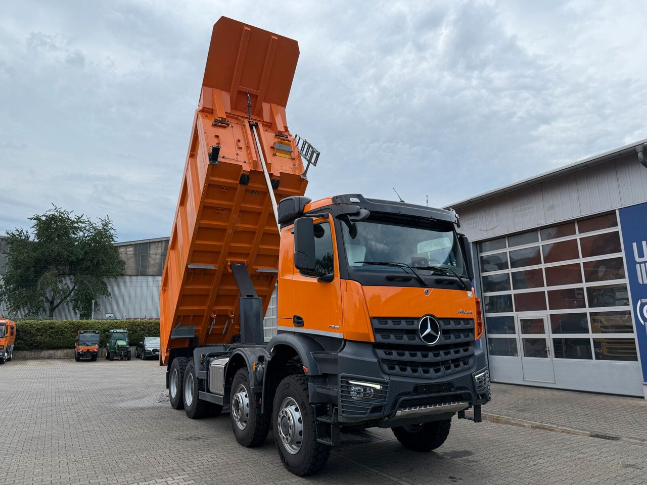 Mercedes-Benz AROCS 4851 8x6 Euro 6 Gesteinkipper MEILLER 25m³ в лизинг Mercedes-Benz AROCS 4851 8x6 Euro 6 Gesteinkipper MEILLER 25m³: фото 7
