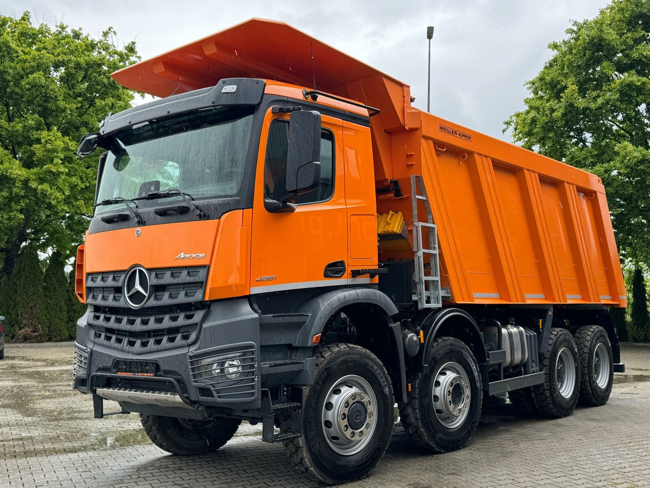 Mercedes-Benz AROCS 4851 8x6 Euro 6 Gesteinkipper MEILLER - Самосвал: фото 2 Mercedes-Benz AROCS 4851 8x6 Euro 6 Gesteinkipper MEILLER - Самосвал: фото 2