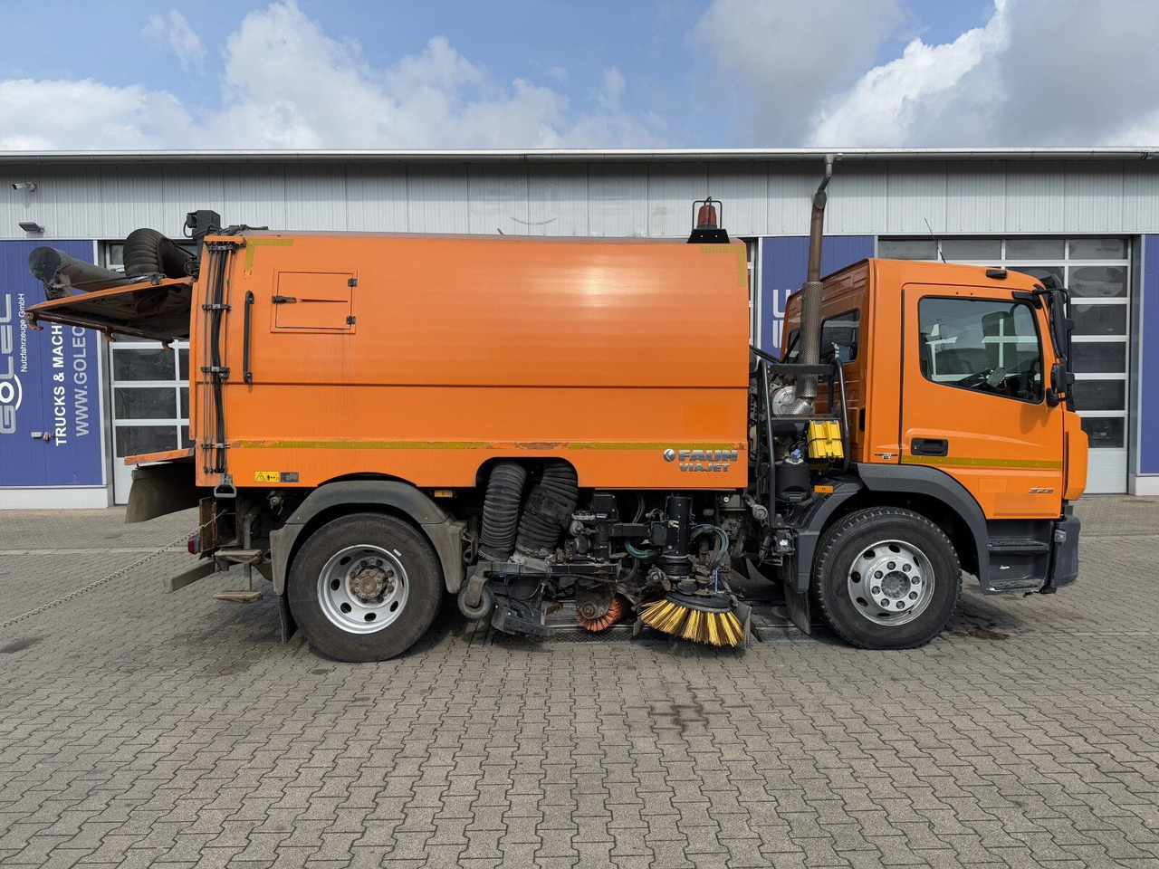 Mercedes-Benz ATEGO 1323 4x2 Kehrmaschine FAUN Viajet 6R/H - Подметально-уборочная машина: фото 3 Mercedes-Benz ATEGO 1323 4x2 Kehrmaschine FAUN Viajet 6R/H - Подметально-уборочная машина: фото 3