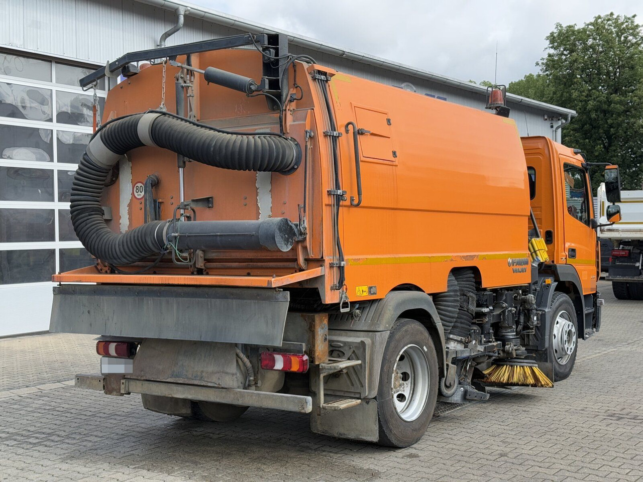 Mercedes-Benz ATEGO 1323 4x2 Kehrmaschine FAUN Viajet 6R/H - Подметально-уборочная машина: фото 5 Mercedes-Benz ATEGO 1323 4x2 Kehrmaschine FAUN Viajet 6R/H - Подметально-уборочная машина: фото 5
