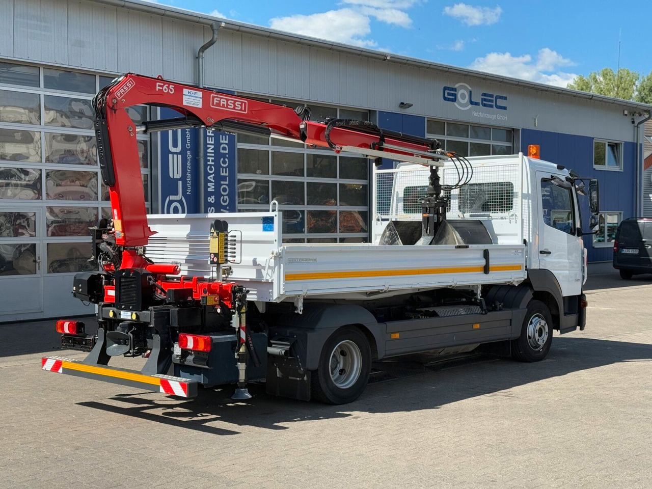 Mercedes-Benz ATEGO 818 4x2 Euro 6 Kipper Kran FASSI F65B.0.22 - Малотоннажный самосвал: фото 5 Mercedes-Benz ATEGO 818 4x2 Euro 6 Kipper Kran FASSI F65B.0.22 - Малотоннажный самосвал: фото 5