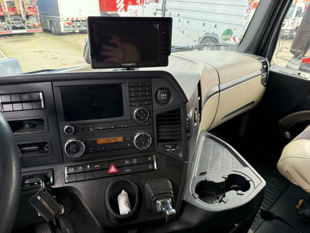 Mercedes-Benz Actros 4x2 Pritsche Plane Laderampe + Anhänger - Тентованный грузовик: фото 3 Mercedes-Benz Actros 4x2 Pritsche Plane Laderampe + Anhänger - Тентованный грузовик: фото 3