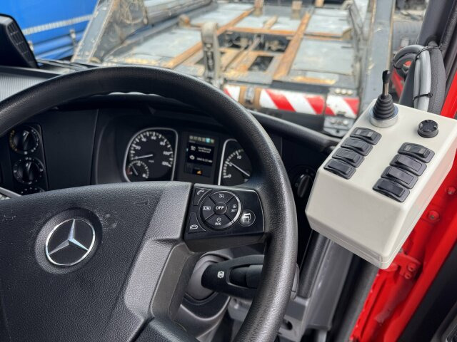 Mercedes-Benz Atego 1324 4x2 Kehrmaschine BROCK HD Anlage - Подметально-уборочная машина: фото 3 Mercedes-Benz Atego 1324 4x2 Kehrmaschine BROCK HD Anlage - Подметально-уборочная машина: фото 3