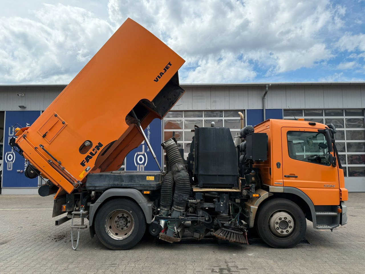 Mercedes-Benz Atego 1324 4x2 Kehrmaschine Viajet 6R/L - Подметально-уборочная машина: фото 3 Mercedes-Benz Atego 1324 4x2 Kehrmaschine Viajet 6R/L - Подметально-уборочная машина: фото 3