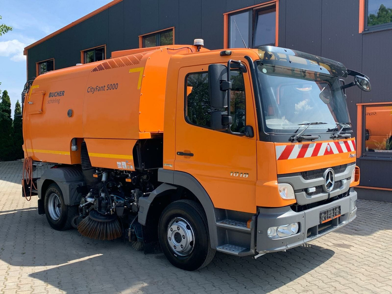 Mercedes-Benz Atego Kehrmaschine BUCHER CITYFANT 5000 - Подметально-уборочная машина: фото 1 Mercedes-Benz Atego Kehrmaschine BUCHER CITYFANT 5000 - Подметально-уборочная машина: фото 1