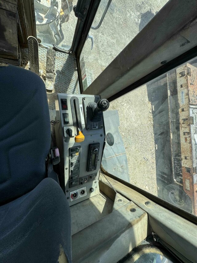 New Holland F106.6A alrrad 6x6 Grader 12 Ton - 10.700 Std - Грейдер: фото 3 New Holland F106.6A alrrad 6x6 Grader 12 Ton - 10.700 Std - Грейдер: фото 3