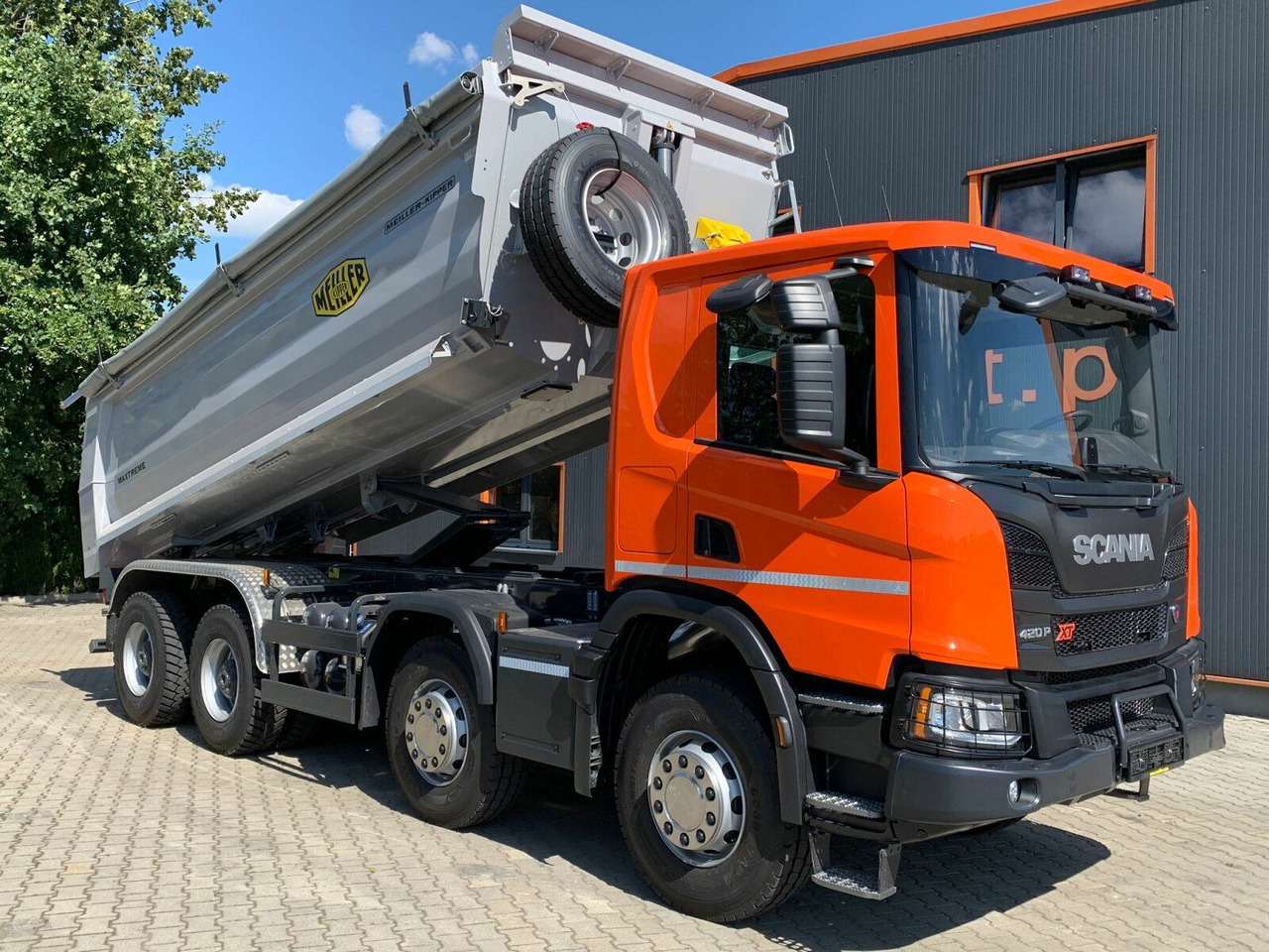 P 420 8x4 Kipper Meiller 18,5m3 Euro 6 - Малотоннажный самосвал: фото 2 P 420 8x4 Kipper Meiller 18,5m3 Euro 6 - Малотоннажный самосвал: фото 2