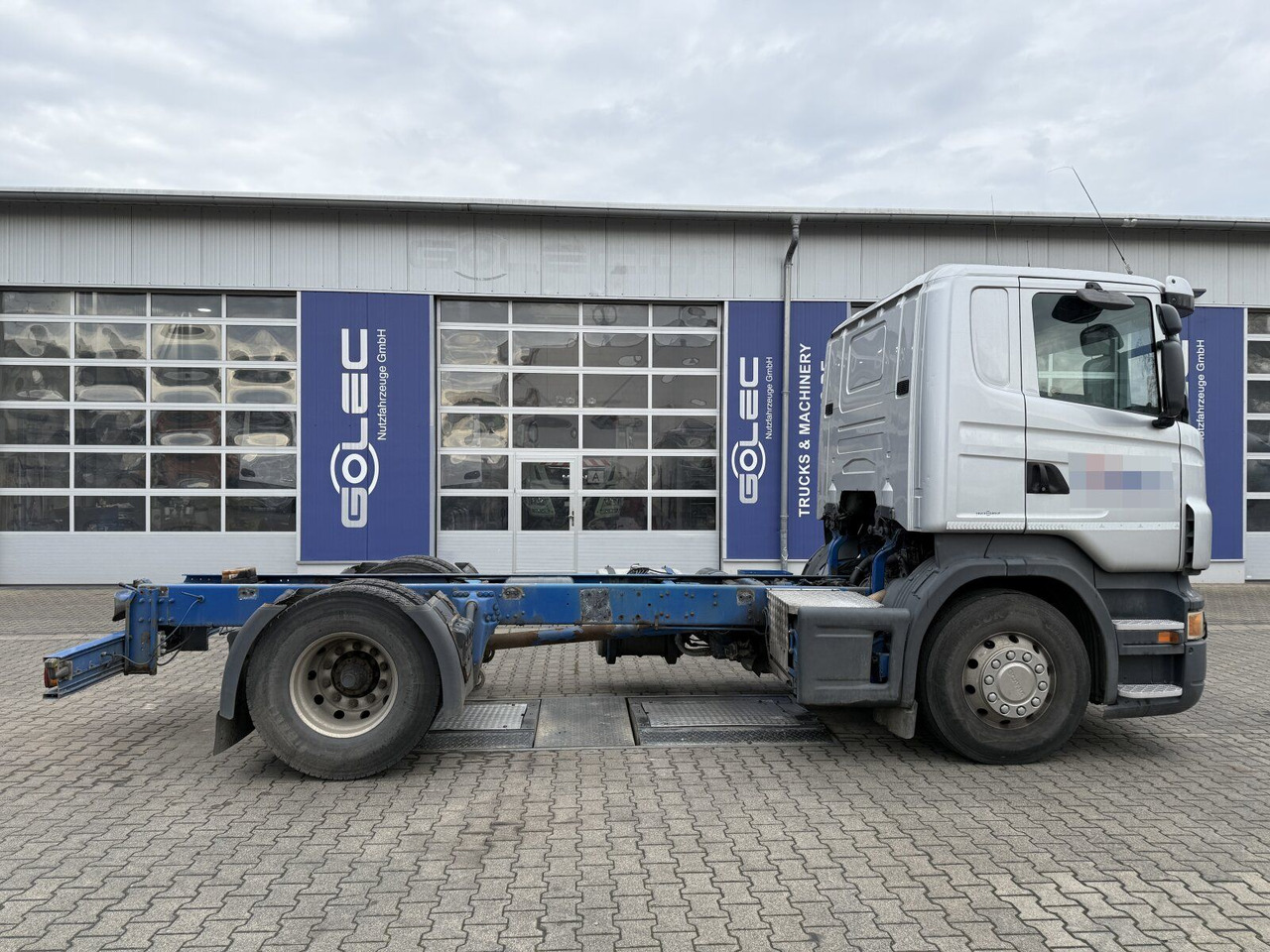 Scania R 420 Tankwagen ADR Fahrgestell Retarder Volluft - Грузовик-шасси: фото 2 Scania R 420 Tankwagen ADR Fahrgestell Retarder Volluft - Грузовик-шасси: фото 2