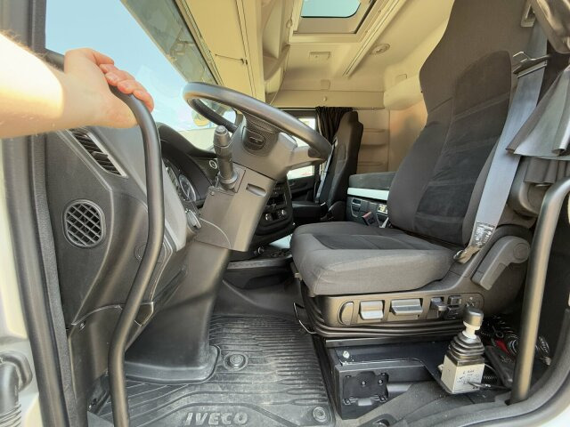 Iveco S-WAY 4x4H Zugmaschine Euro 6 *Kippauflieger - Тягач: фото 4 Iveco S-WAY 4x4H Zugmaschine Euro 6 *Kippauflieger - Тягач: фото 4